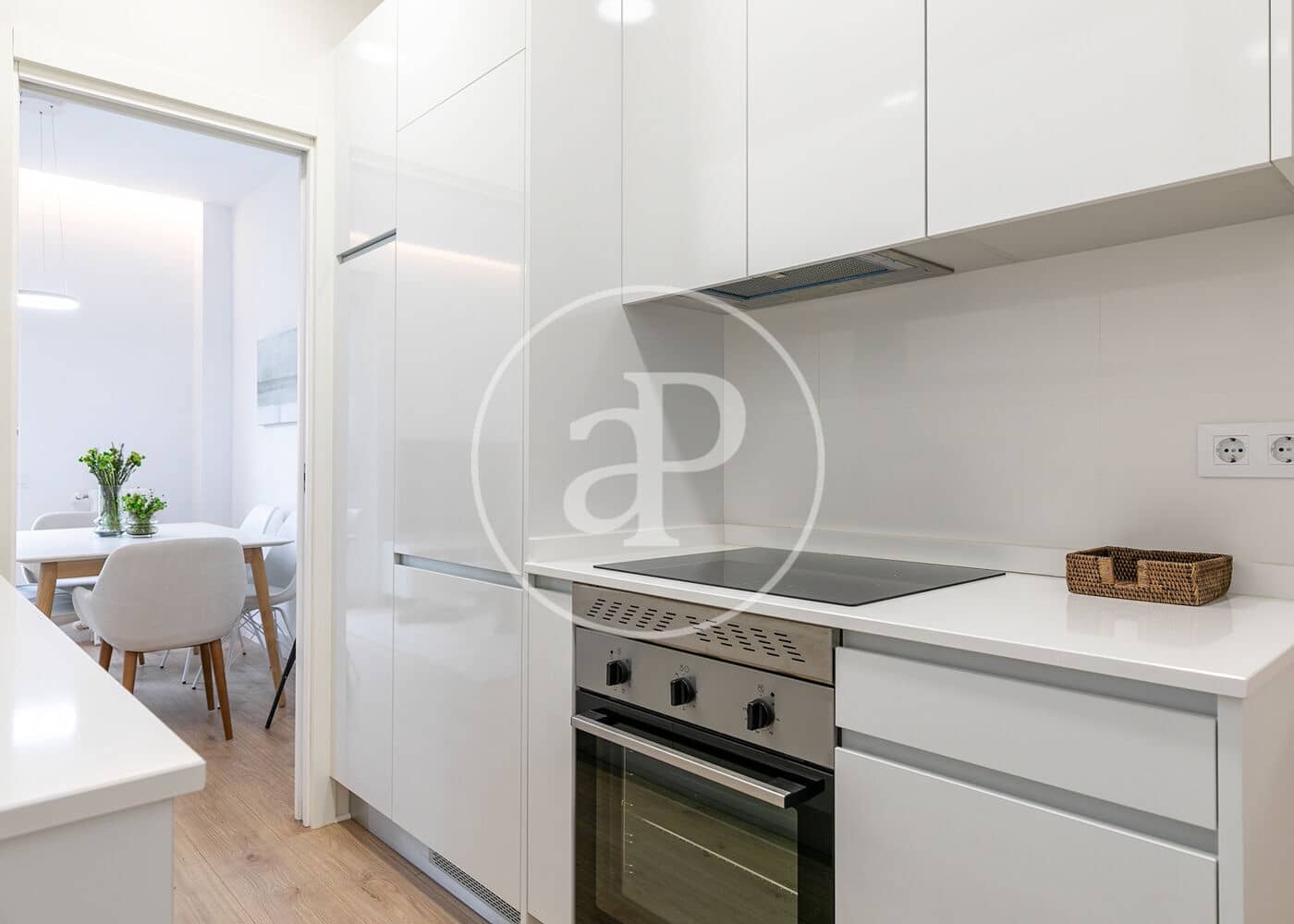 3 slaapkamer Appartement te huur in Madrid stad - € 4.260 (Ref: 9591306)