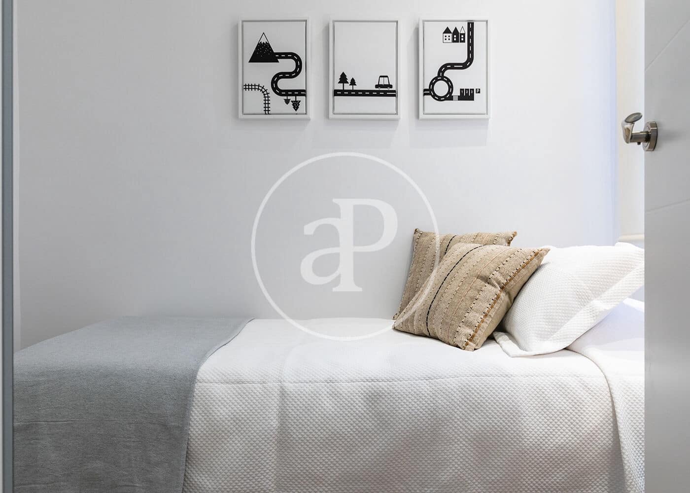 3 slaapkamer Appartement te huur in Madrid stad - € 4.260 (Ref: 9591306)