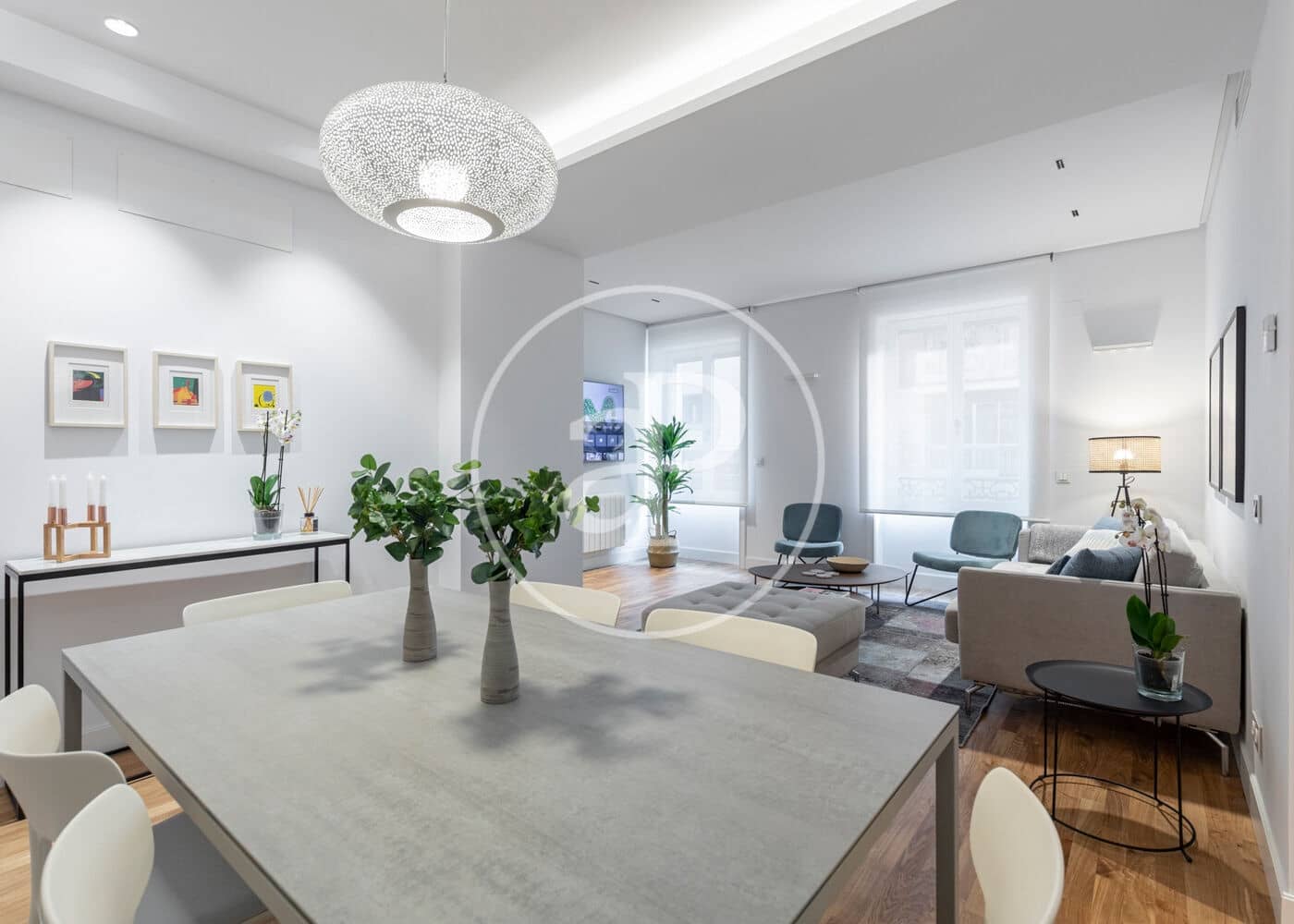 2 slaapkamer Appartement te huur in Madrid stad - € 3.600 (Ref: 9596140)