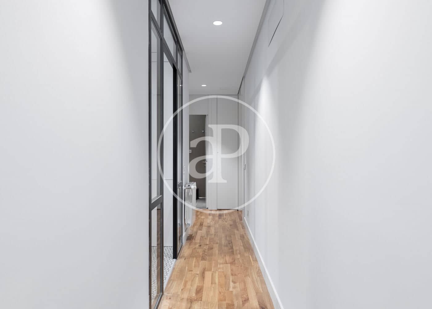 2 slaapkamer Appartement te huur in Madrid stad - € 3.600 (Ref: 9596140)