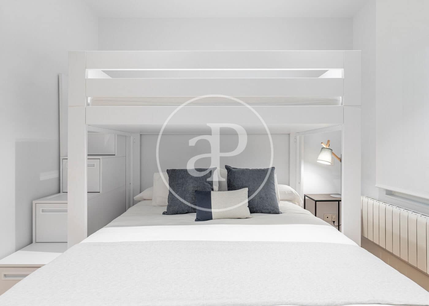 2 slaapkamer Appartement te huur in Madrid stad - € 3.600 (Ref: 9596140)