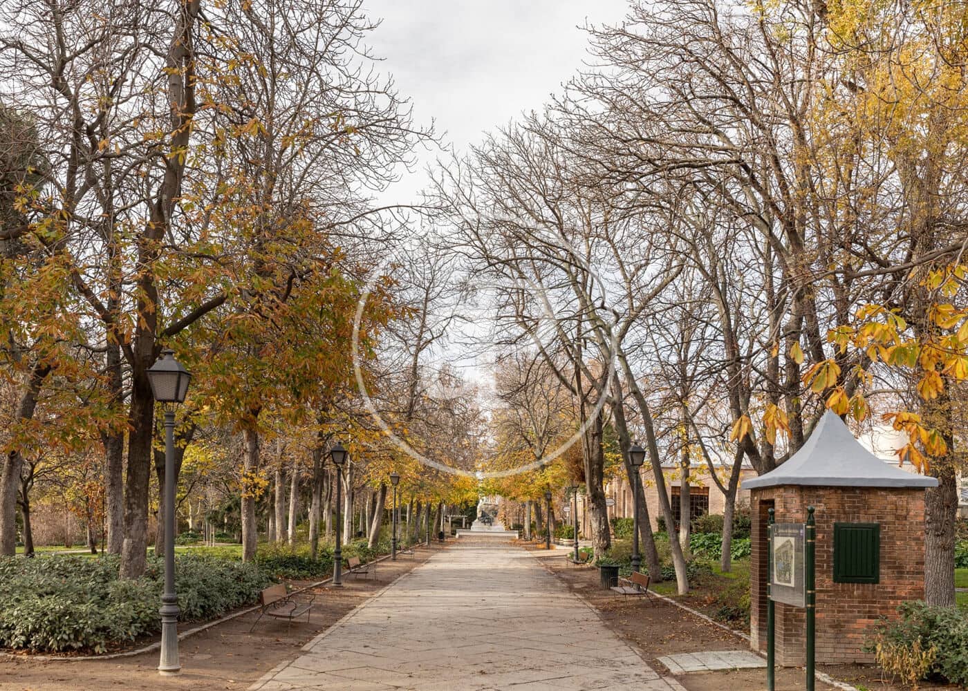 2 slaapkamer Appartement te huur in Madrid stad - € 3.600 (Ref: 9596140)