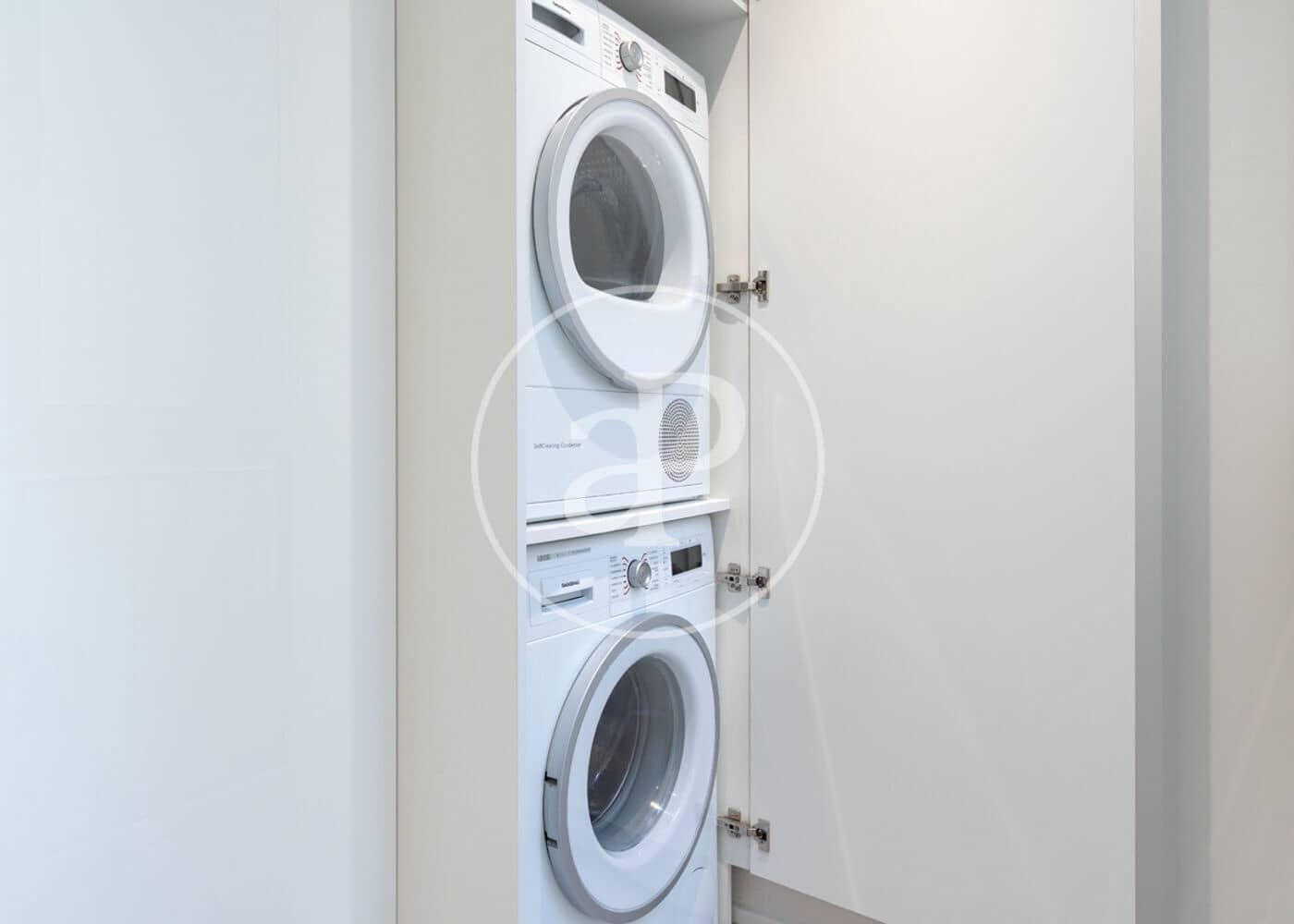 Appartement de 3 chambres à louer à Madrid ville - 12 500 € (Ref: 9596143)