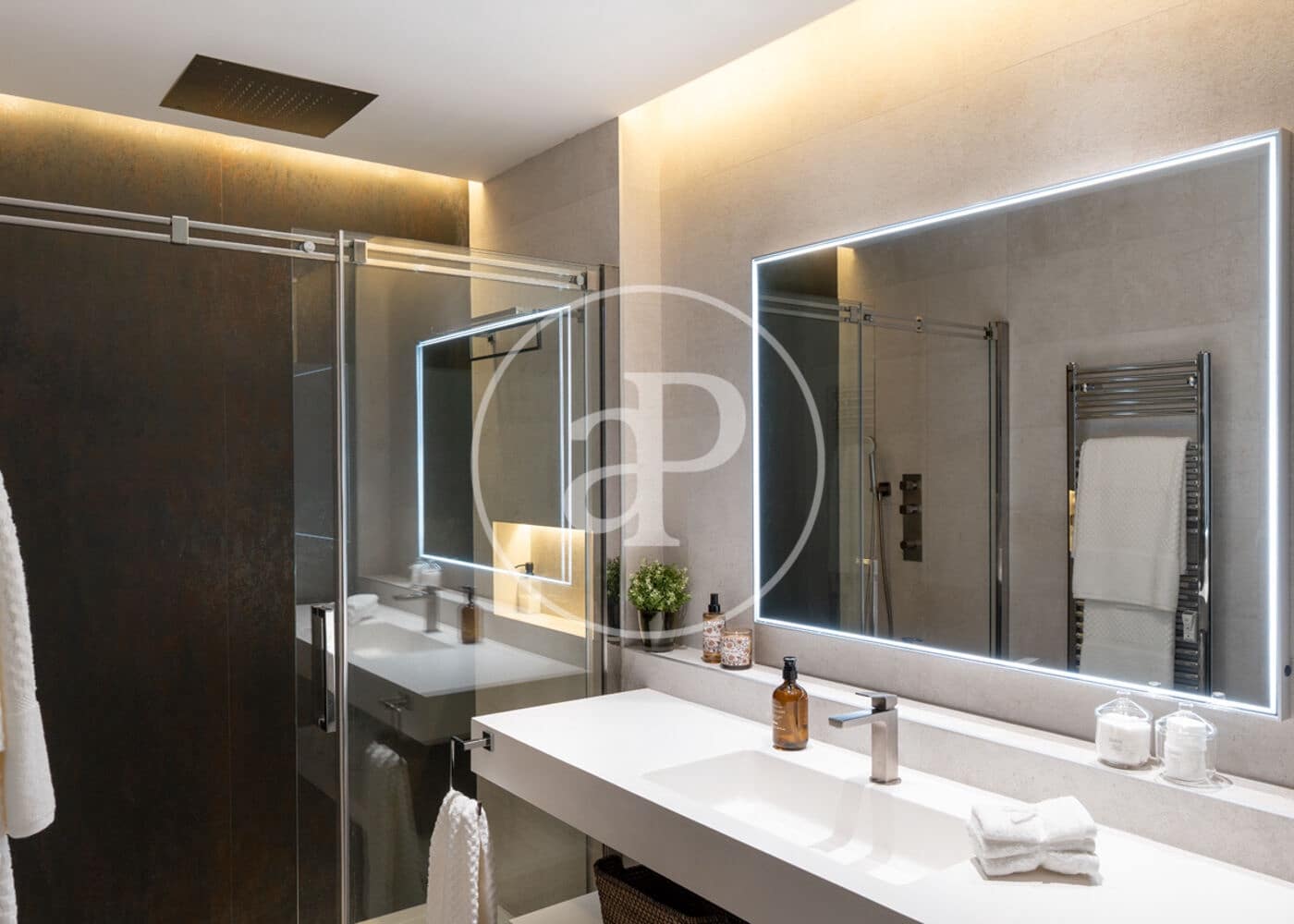 Appartement de 3 chambres à louer à Madrid ville - 12 500 € (Ref: 9596143)