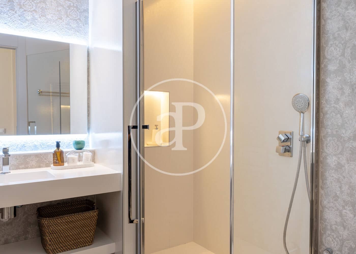 Appartement de 3 chambres à louer à Madrid ville - 12 500 € (Ref: 9596143)