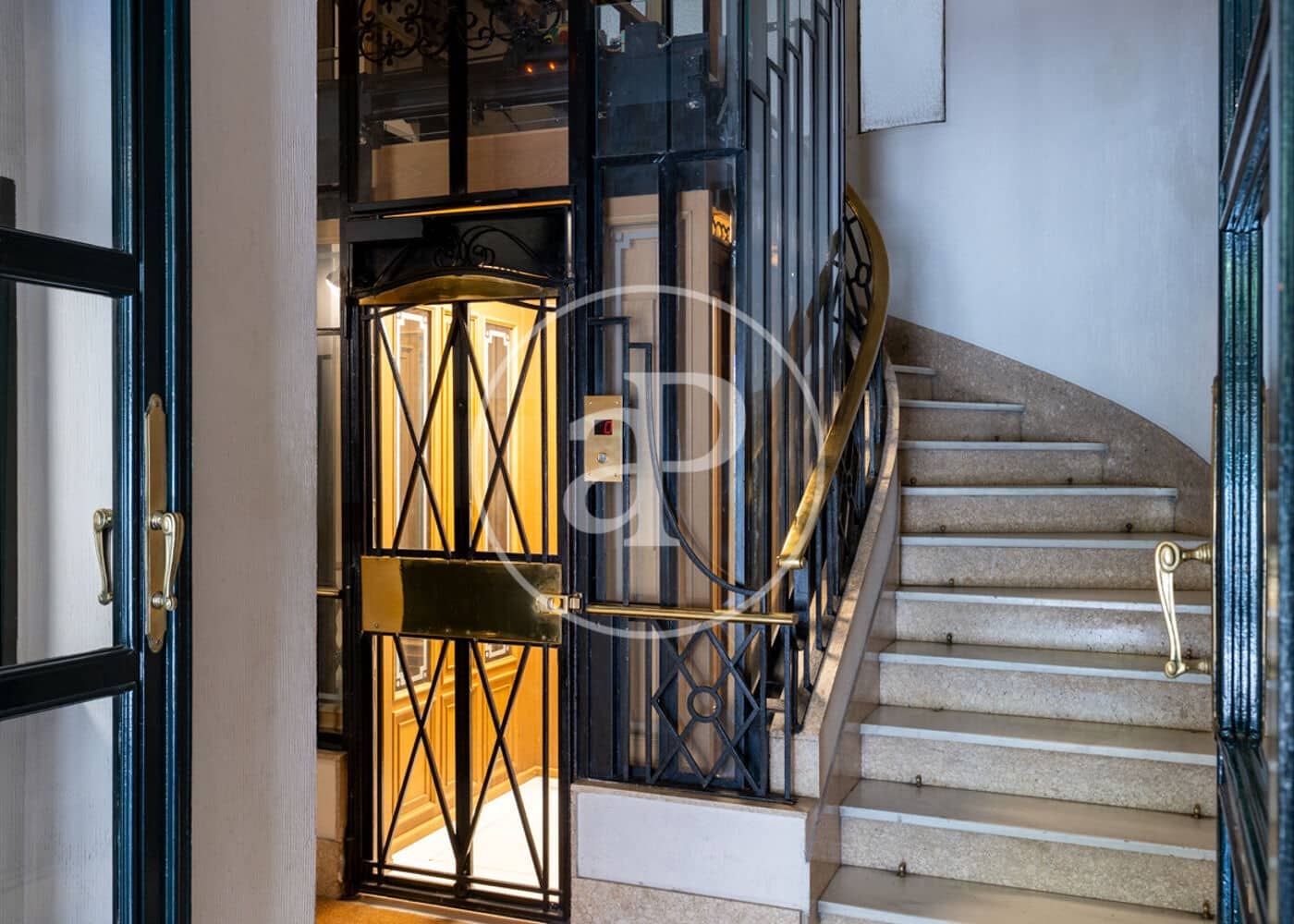 Appartement de 3 chambres à louer à Madrid ville - 12 500 € (Ref: 9596143)