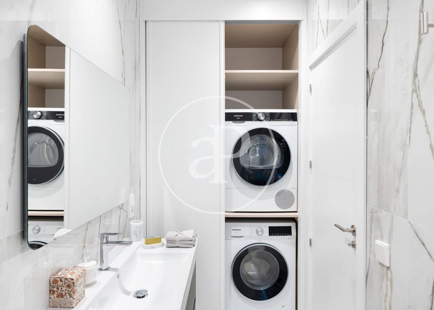 2 slaapkamer Appartement te huur in Madrid stad - € 4.260 (Ref: 9596145)