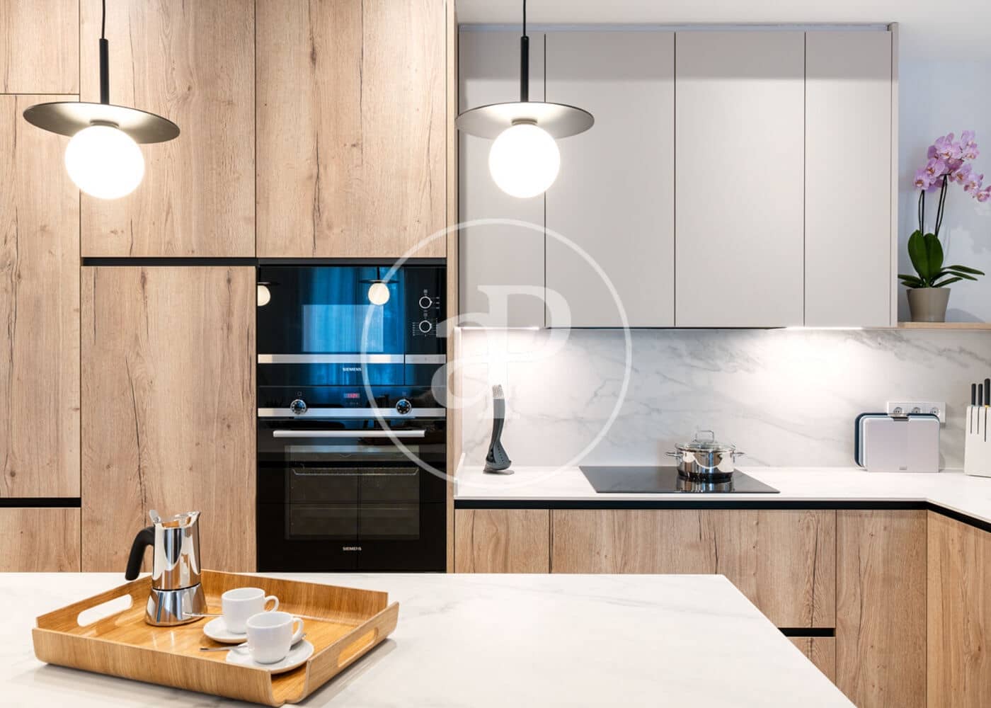 2 slaapkamer Appartement te huur in Madrid stad - € 4.260 (Ref: 9596145)