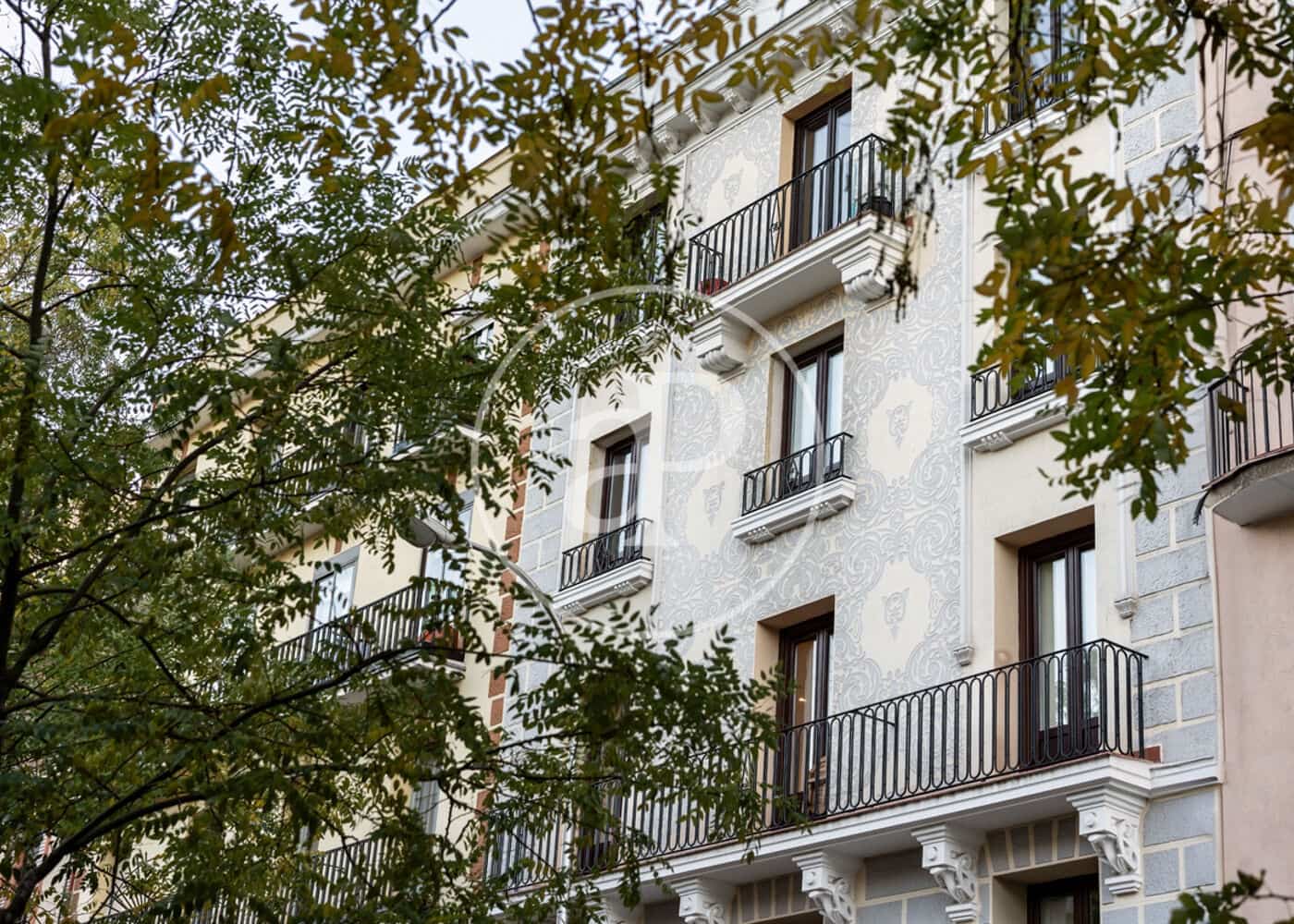 2 slaapkamer Appartement te huur in Madrid stad - € 4.260 (Ref: 9596145)