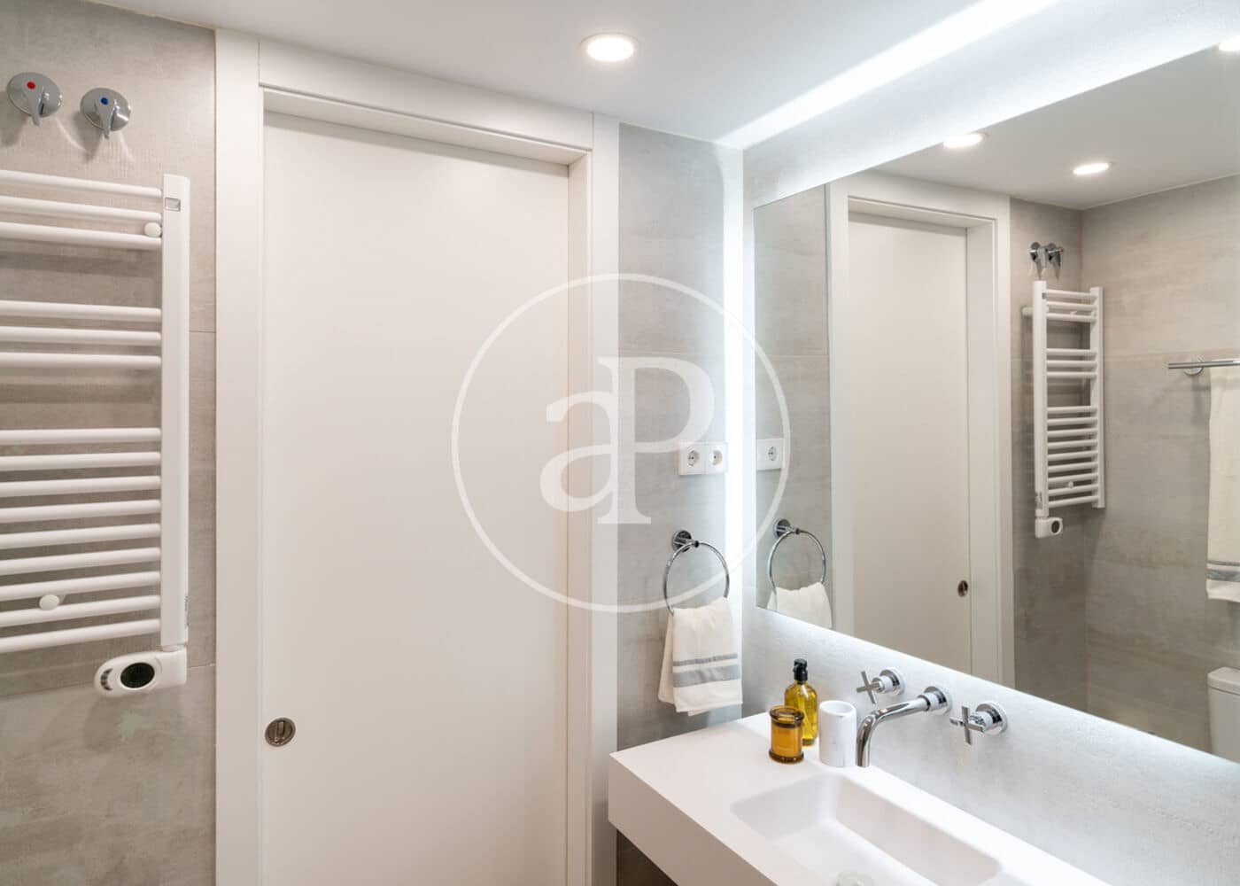 Appartement de 2 chambres à louer à Madrid ville - 3 300 € (Ref: 9596146)