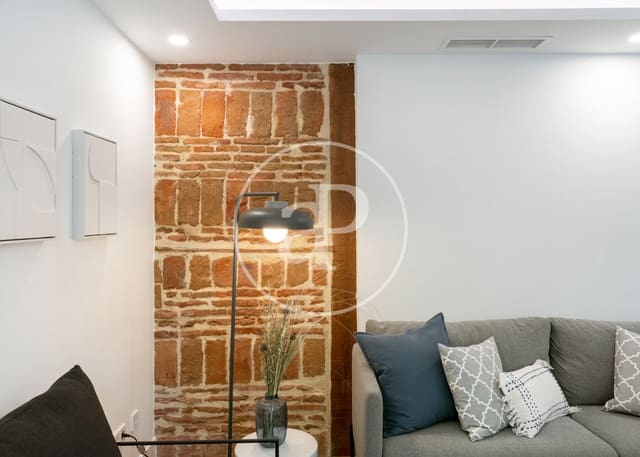 Appartement de 2 chambres à louer à Palacio, Madrid ville - 3 300 € (Ref: 9596146)