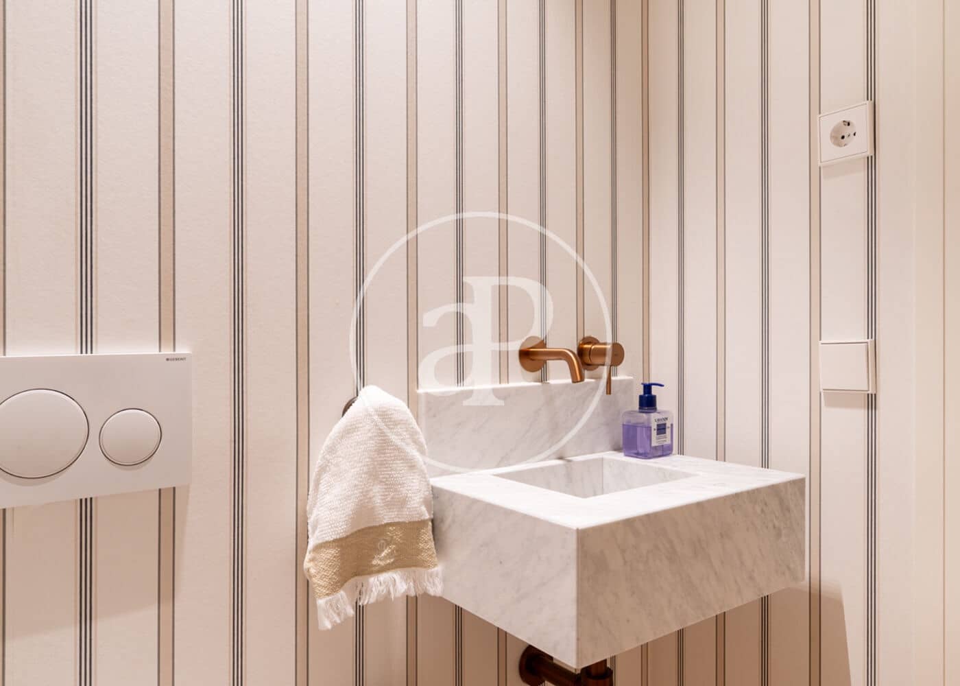 3 quarto Apartamento para arrendar em Madrid cidade - 7 350 € (Ref: 9596148)