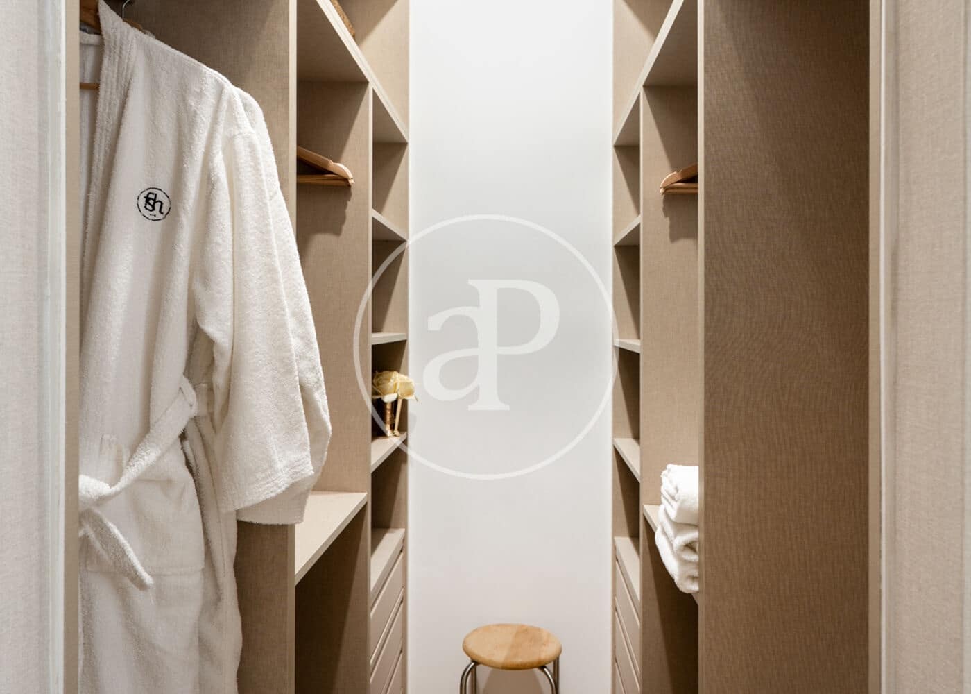 3 slaapkamer Appartement te huur in Madrid stad - € 6.500 (Ref: 9596149)