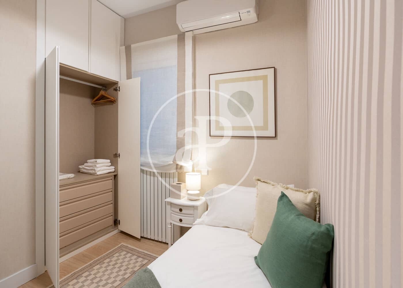 3 slaapkamer Appartement te huur in Madrid stad - € 6.500 (Ref: 9596149)