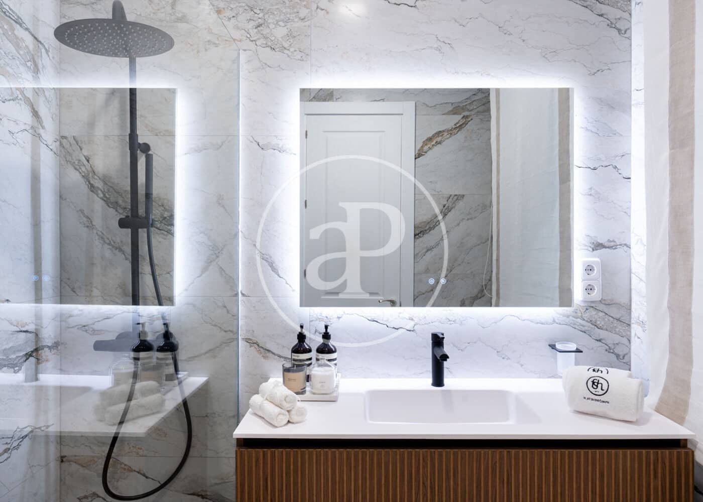 3 slaapkamer Appartement te huur in Madrid stad - € 6.500 (Ref: 9596149)