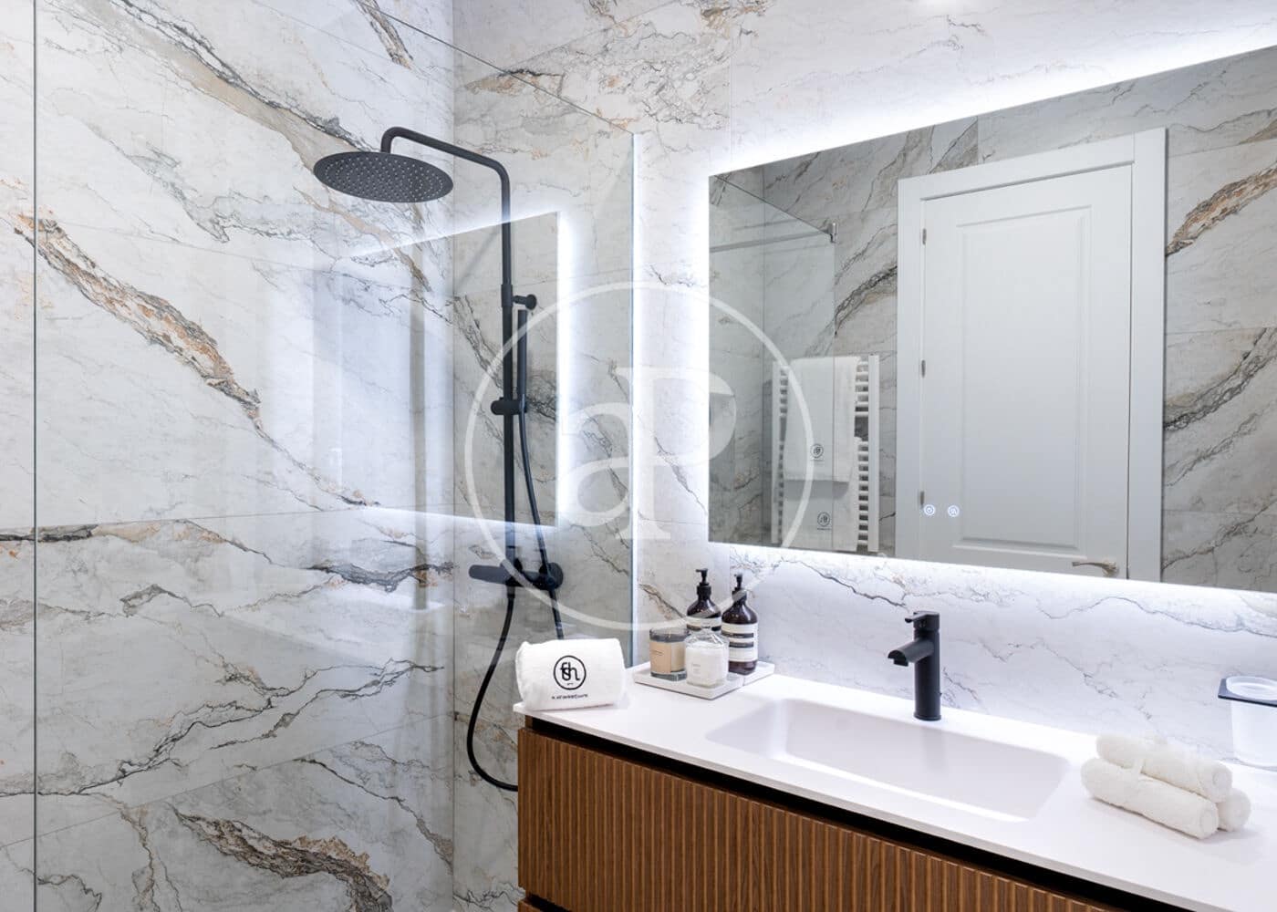 3 slaapkamer Appartement te huur in Madrid stad - € 6.500 (Ref: 9596149)