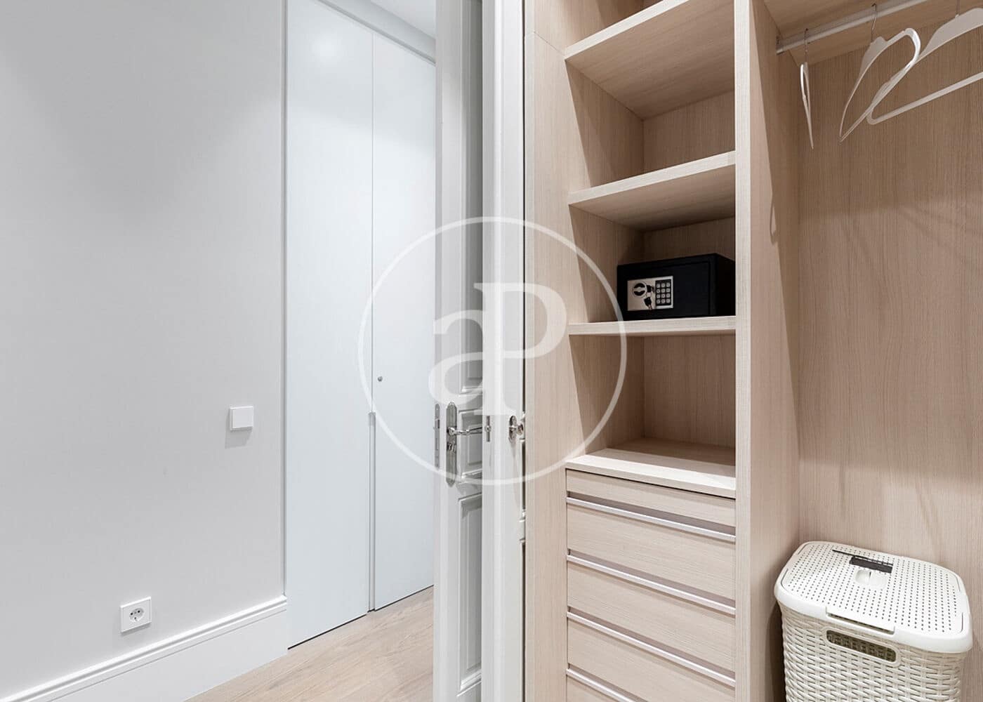 Appartement de 3 chambres à louer à Madrid ville - 11 000 € (Ref: 9596150)