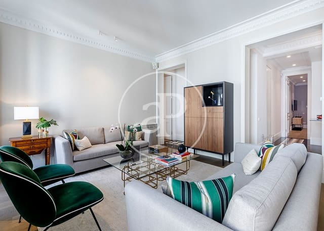 Appartement de 3 chambres à louer à Justicia, Madrid ville - 11 000 € (Ref: 9596150)