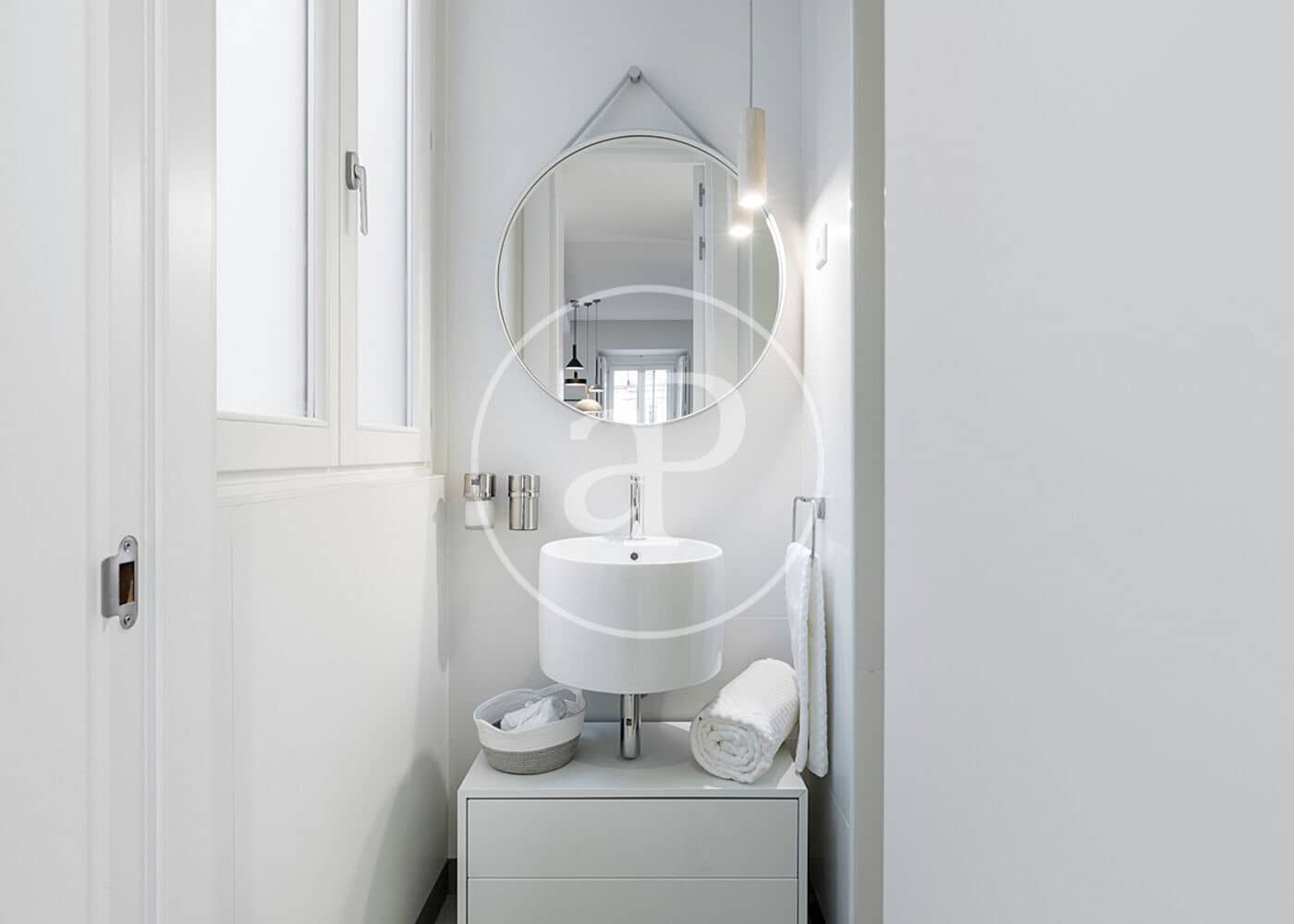 2 slaapkamer Appartement te huur in Madrid stad - € 6.300 (Ref: 9596151)