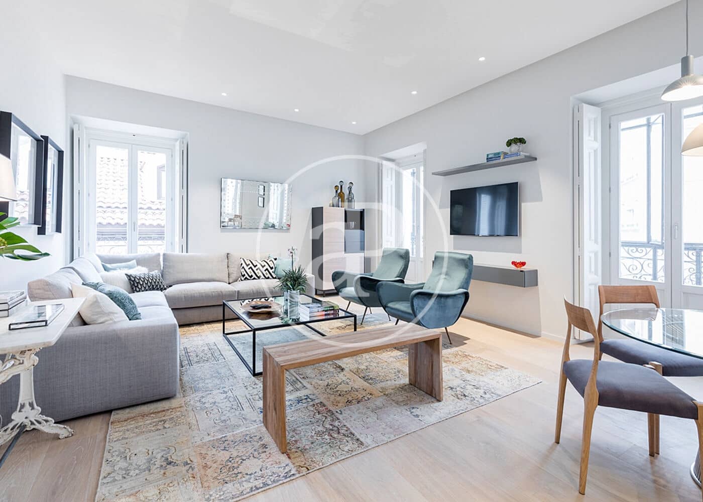 2 slaapkamer Appartement te huur in Madrid stad - € 6.300 (Ref: 9596151)