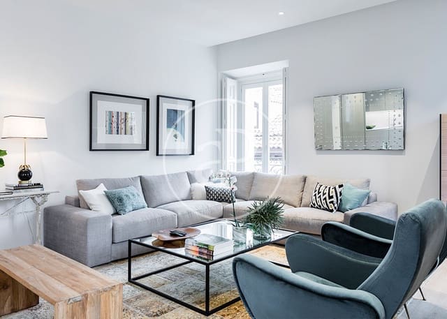 2 slaapkamer Appartement te huur in Justicia, Madrid stad - € 6.300 (Ref: 9596151)