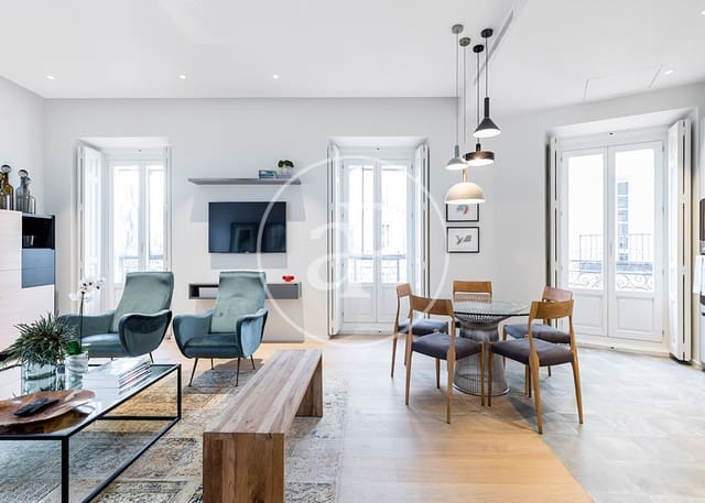 2 slaapkamer Appartement te huur in Justicia, Madrid stad - € 6.300 (Ref: 9596151)