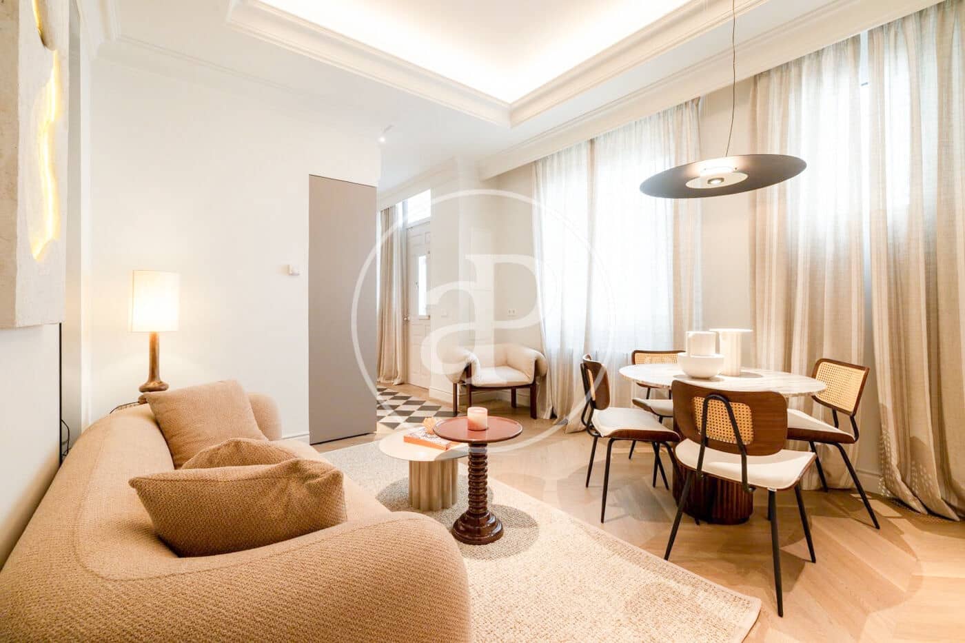 Appartement de 5 chambres à louer à Madrid ville - 18 000 € (Ref: 9596152)