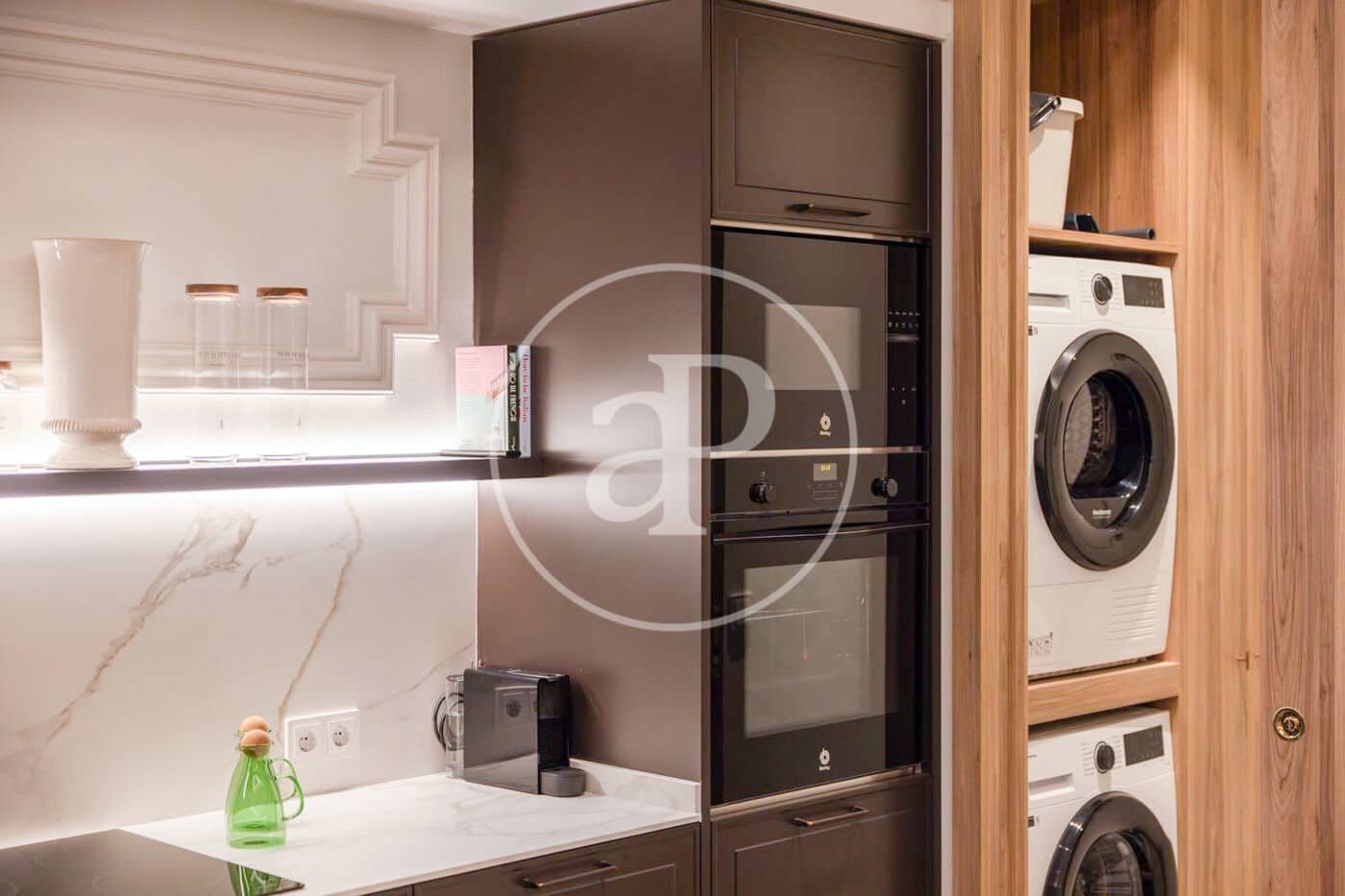 Appartement de 5 chambres à louer à Madrid ville - 18 000 € (Ref: 9596152)