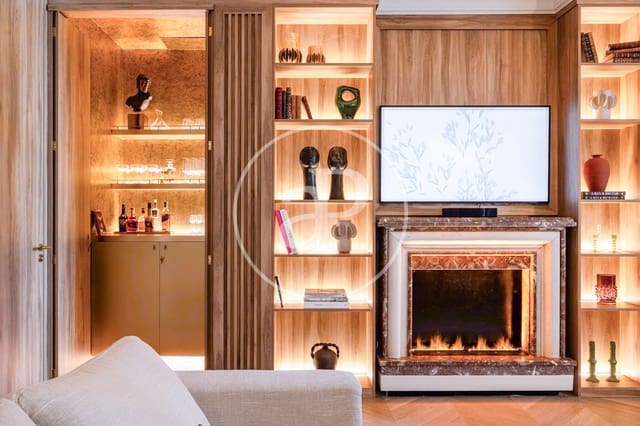 Appartement de 5 chambres à louer à Castellana, Madrid ville - 18 000 € (Ref: 9596152)