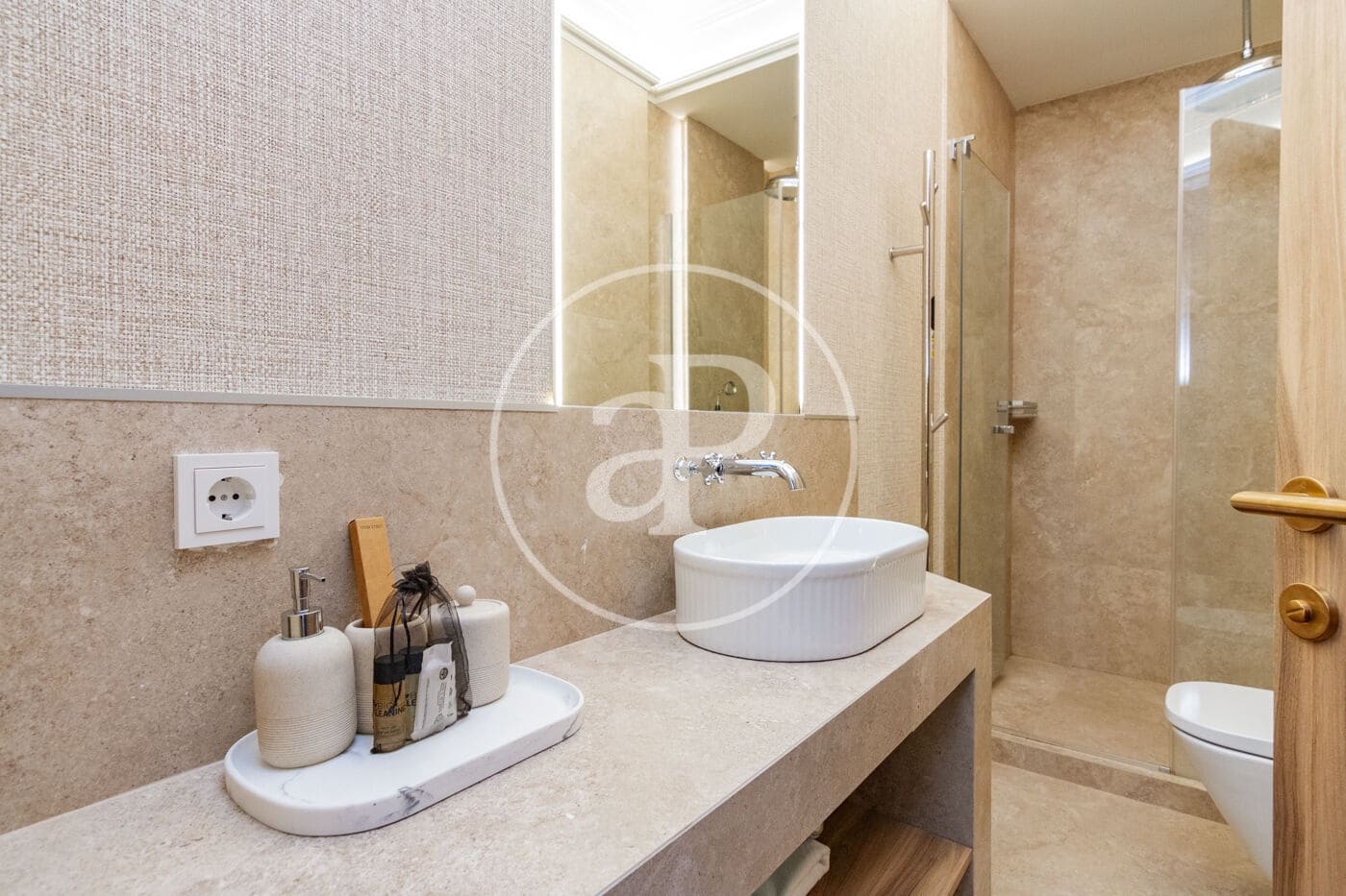 5 bedroom Apartment for rent in Madrid city - € 16,000 (Ref: 9596152)