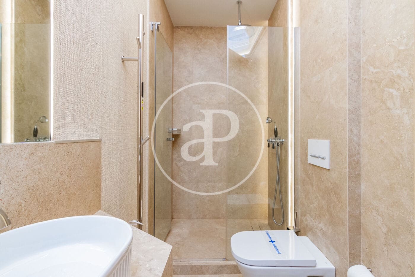 5 bedroom Apartment for rent in Madrid city - € 16,000 (Ref: 9596152)