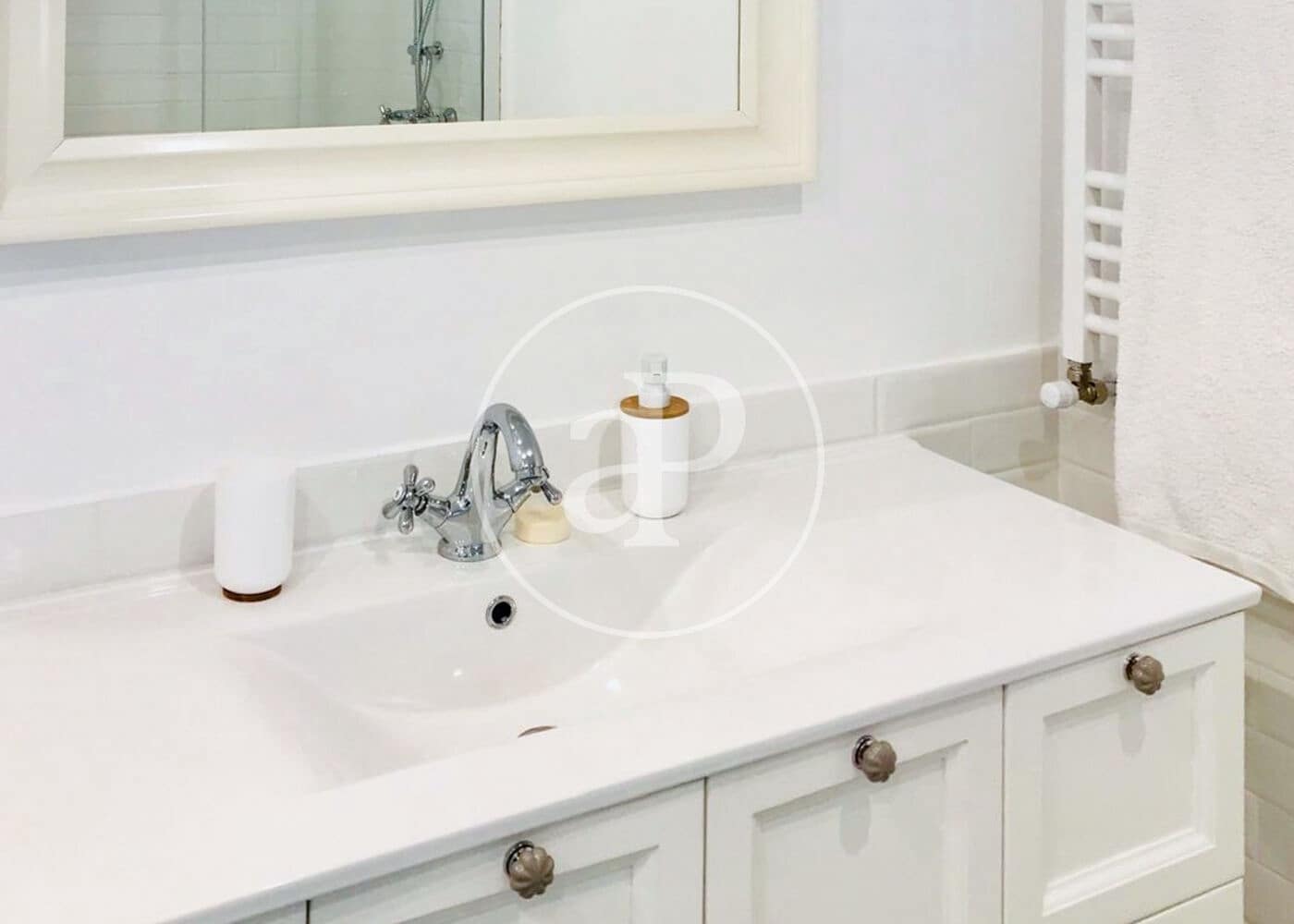 Penthouse de 1 chambre à louer à Madrid ville avec piscine - 1 800 € (Ref: 9596153)