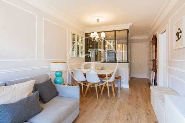 1 slaapkamer Penthouse te huur in Nueva España, Madrid stad met zwembad - € 1.800 (Ref: 9596153)