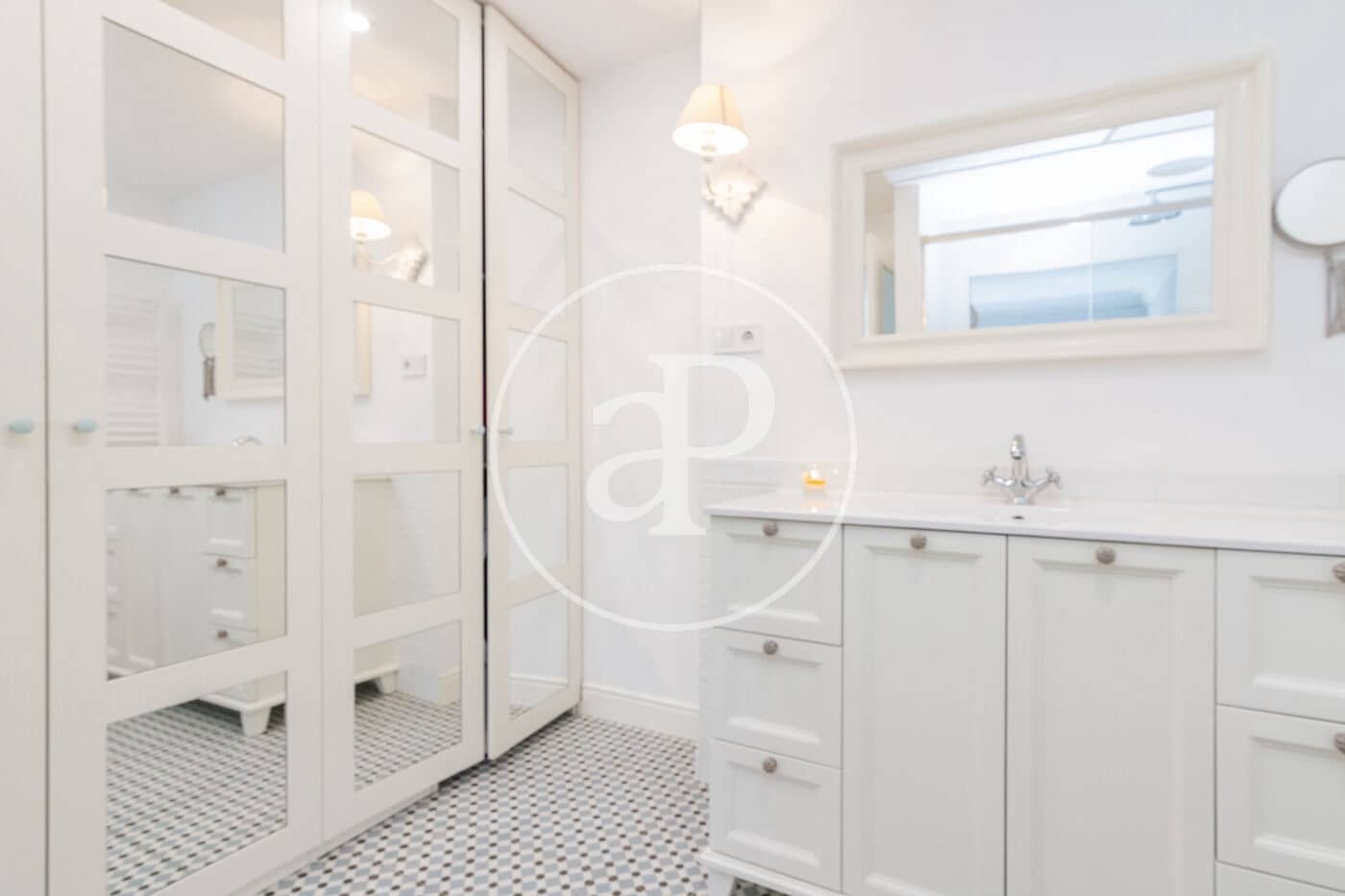 Ático de 1 habitación en Madrid ciudad en alquiler con piscina - 1.800 € (Ref: 9596153)