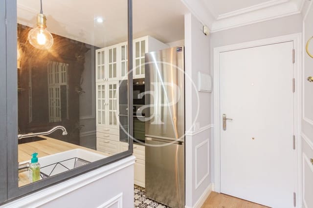 1 slaapkamer Penthouse te huur in Nueva España, Madrid stad met zwembad - € 1.800 (Ref: 9596153)