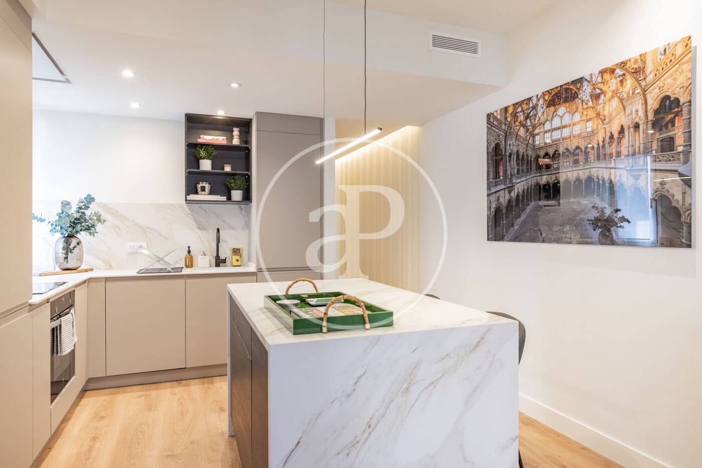 3 slaapkamer Appartement te huur in Madrid stad - € 5.860 (Ref: 9596154)