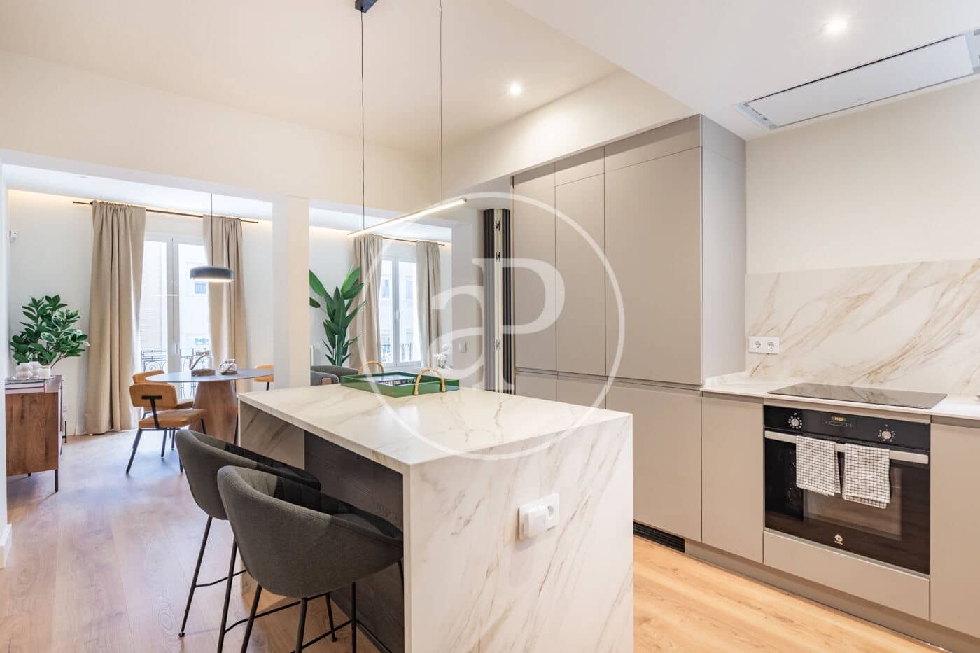 3 slaapkamer Appartement te huur in Madrid stad - € 5.860 (Ref: 9596154)