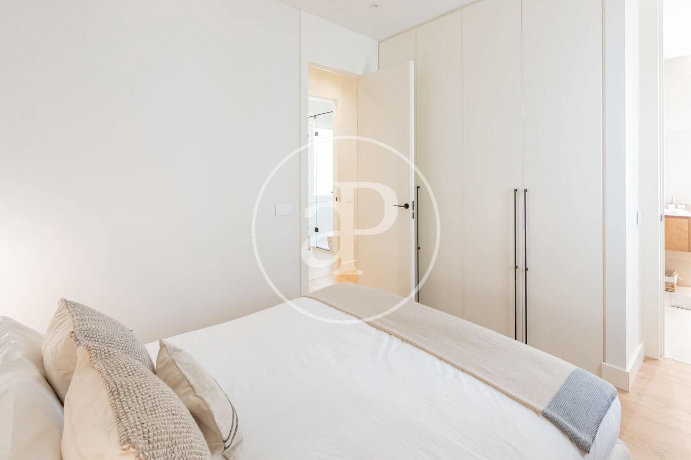 3 slaapkamer Appartement te huur in Madrid stad - € 5.860 (Ref: 9596154)