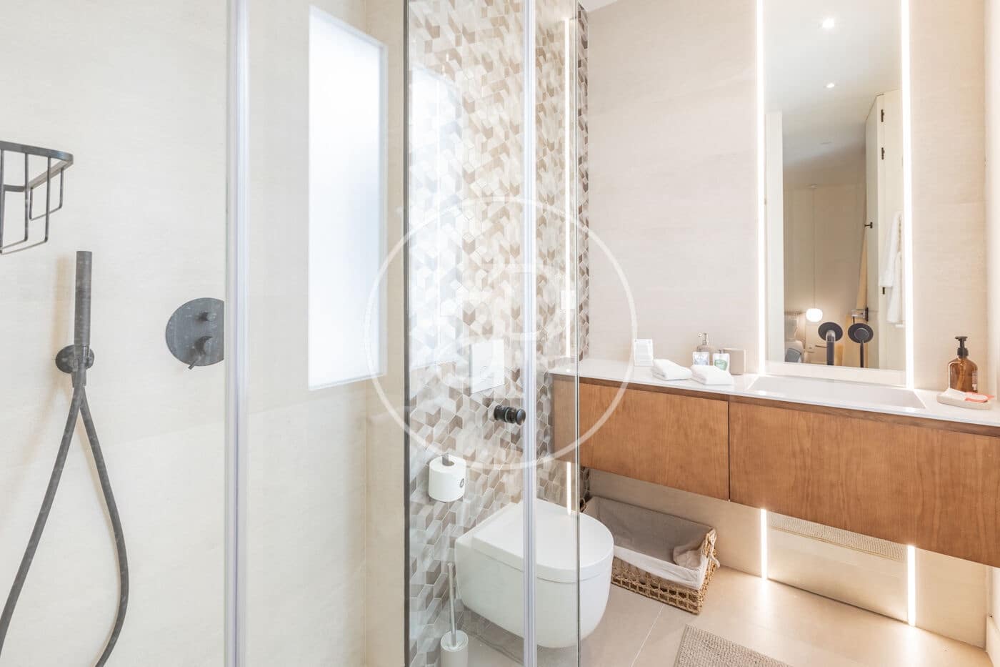 3 slaapkamer Appartement te huur in Madrid stad - € 5.860 (Ref: 9596154)