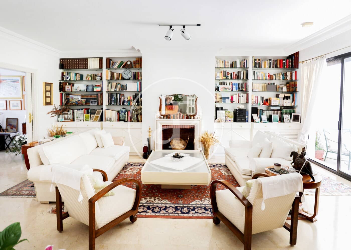 6 bedroom Villa for sale in Madrid city with pool - € 3,200,000 (Ref: 9599551)