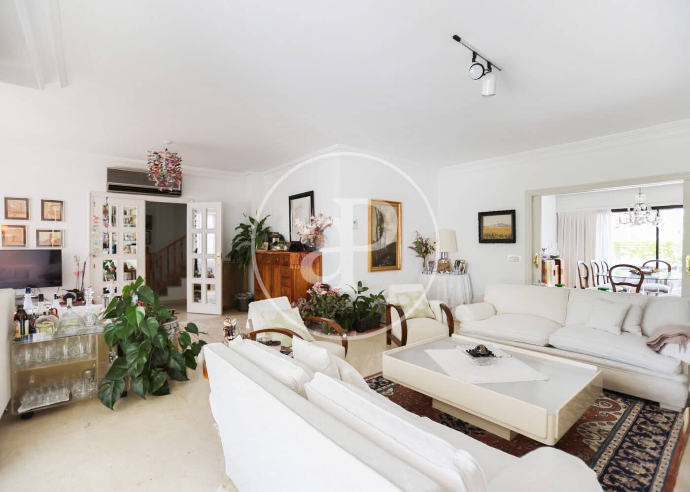 6 bedroom Villa for sale in Madrid city with pool - € 3,200,000 (Ref: 9599551)