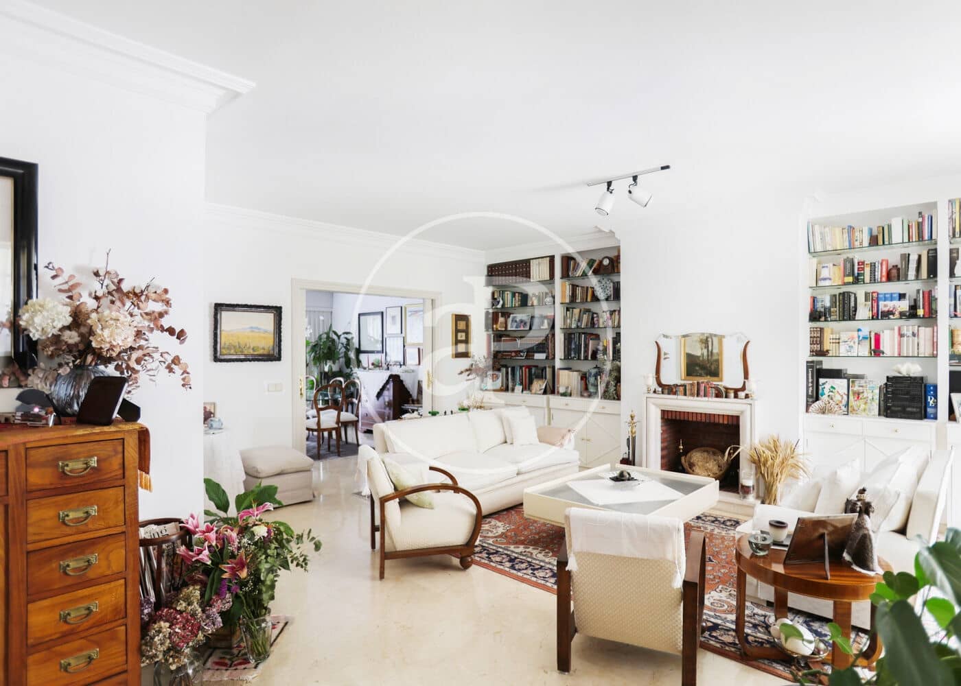 6 bedroom Villa for sale in Madrid city with pool - € 3,200,000 (Ref: 9599551)