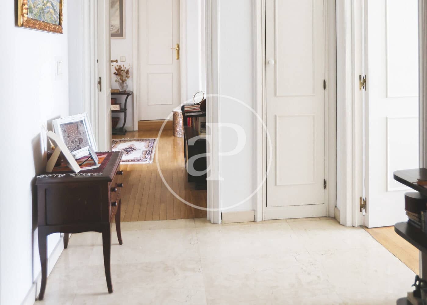 6 bedroom Villa for sale in Madrid city with pool - € 3,200,000 (Ref: 9599551)