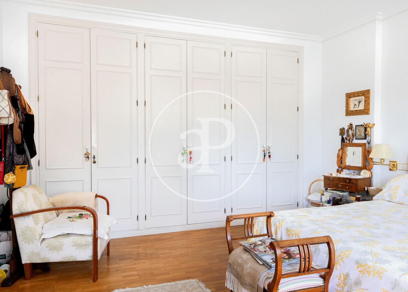 6 bedroom Villa for sale in Madrid city with pool - € 3,200,000 (Ref: 9599551)