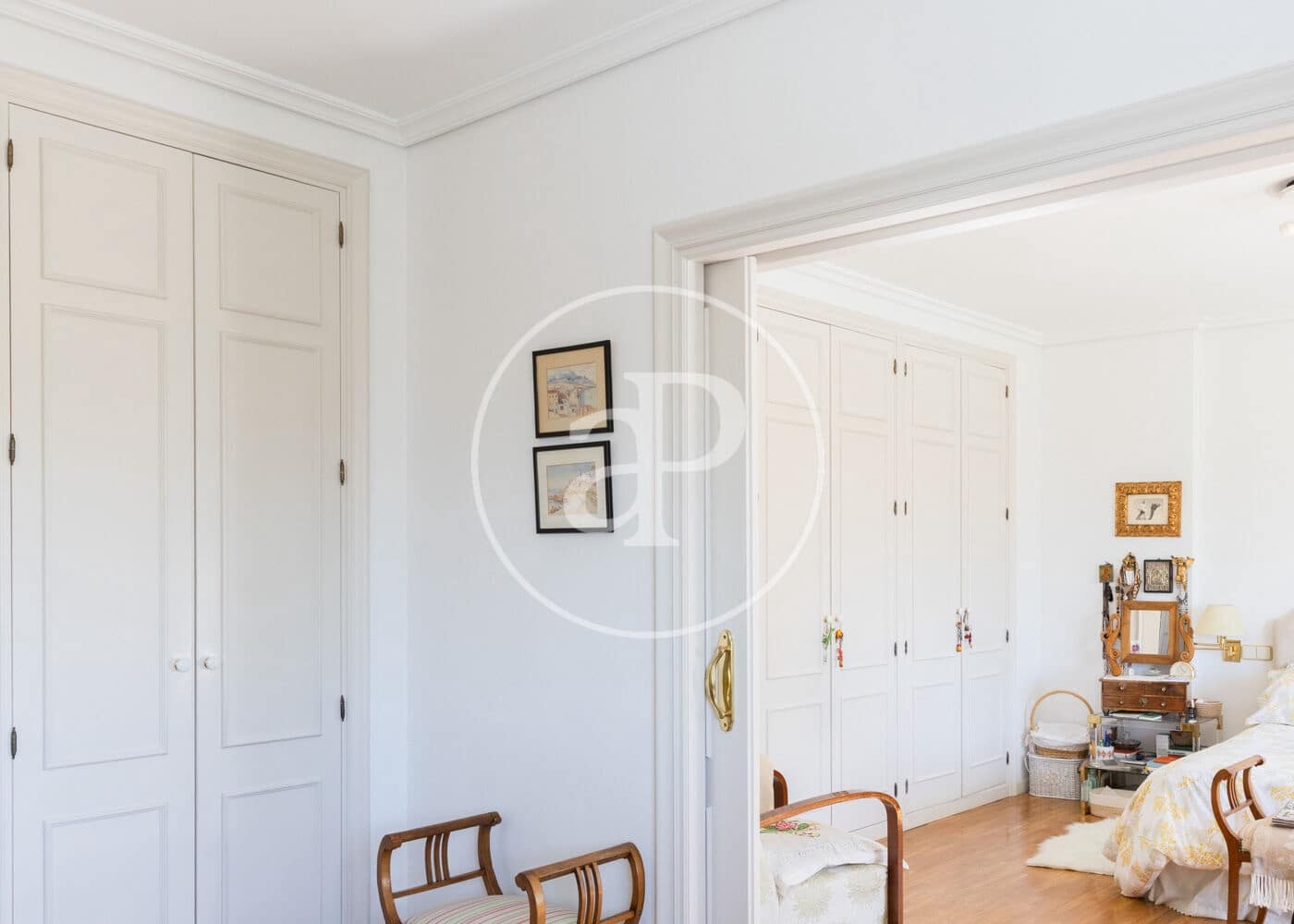 6 bedroom Villa for sale in Madrid city with pool - € 3,200,000 (Ref: 9599551)