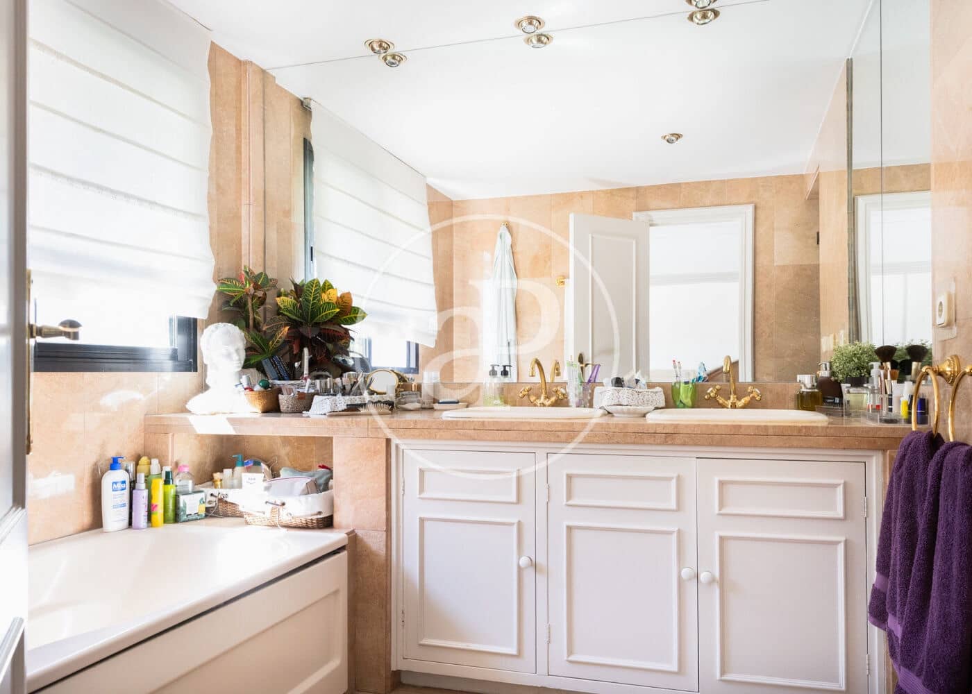 6 bedroom Villa for sale in Madrid city with pool - € 3,200,000 (Ref: 9599551)