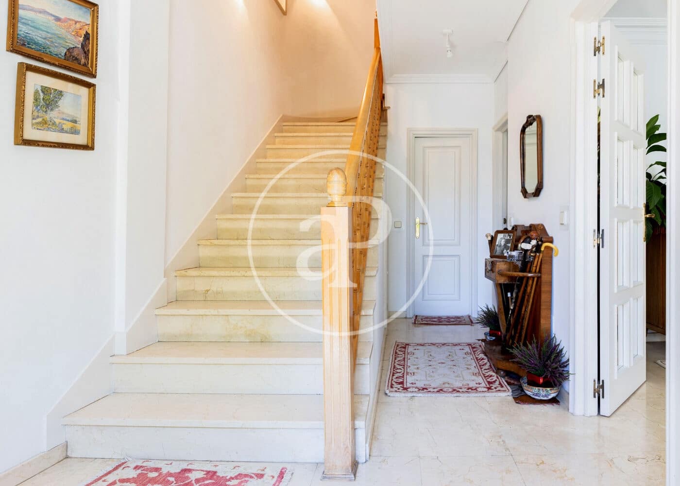 6 bedroom Villa for sale in Madrid city with pool - € 3,200,000 (Ref: 9599551)