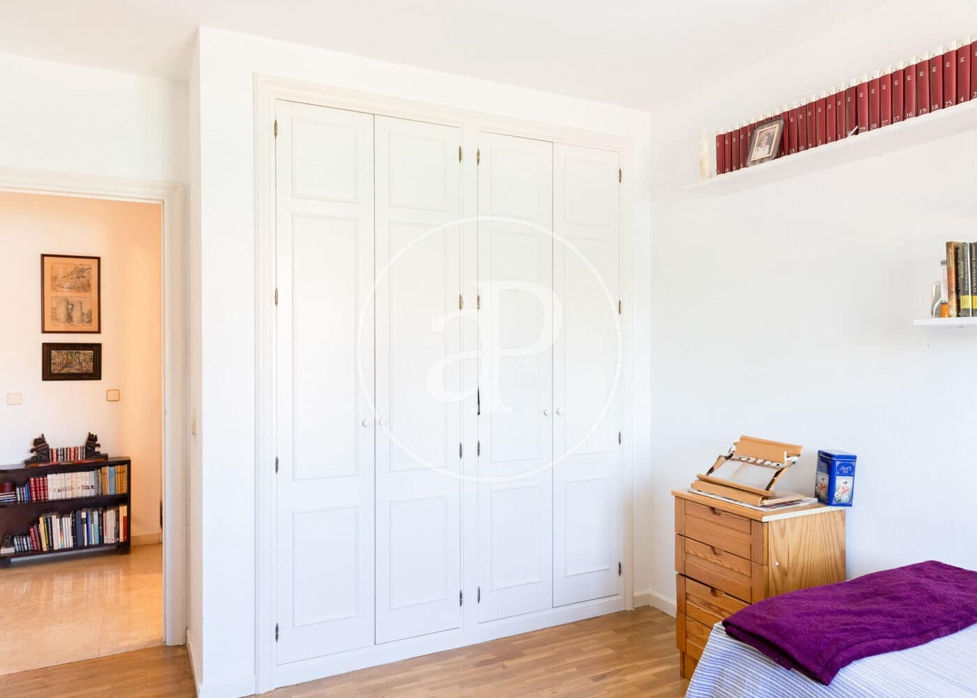 6 bedroom Villa for sale in Madrid city with pool - € 3,200,000 (Ref: 9599551)