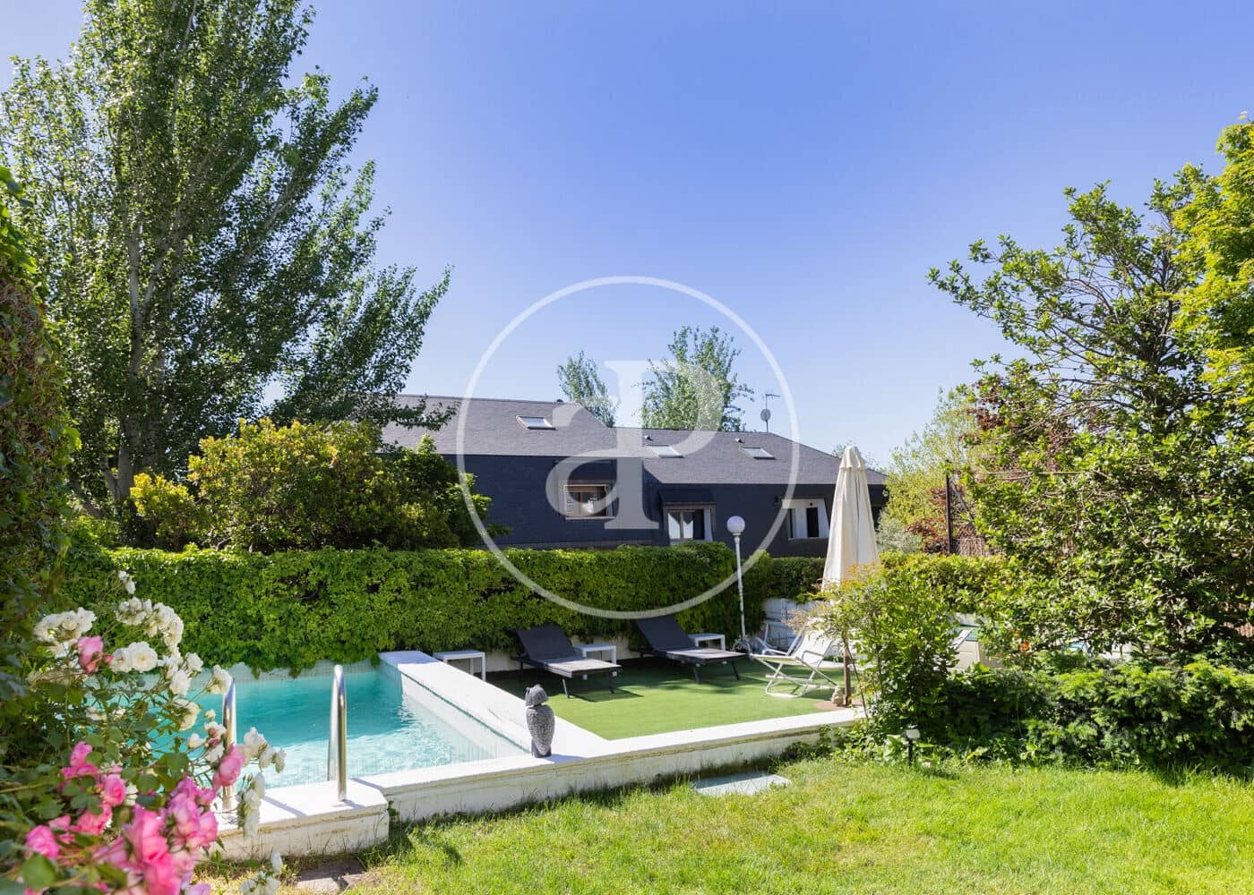 6 bedroom Villa for sale in Madrid city with pool - € 3,200,000 (Ref: 9599551)