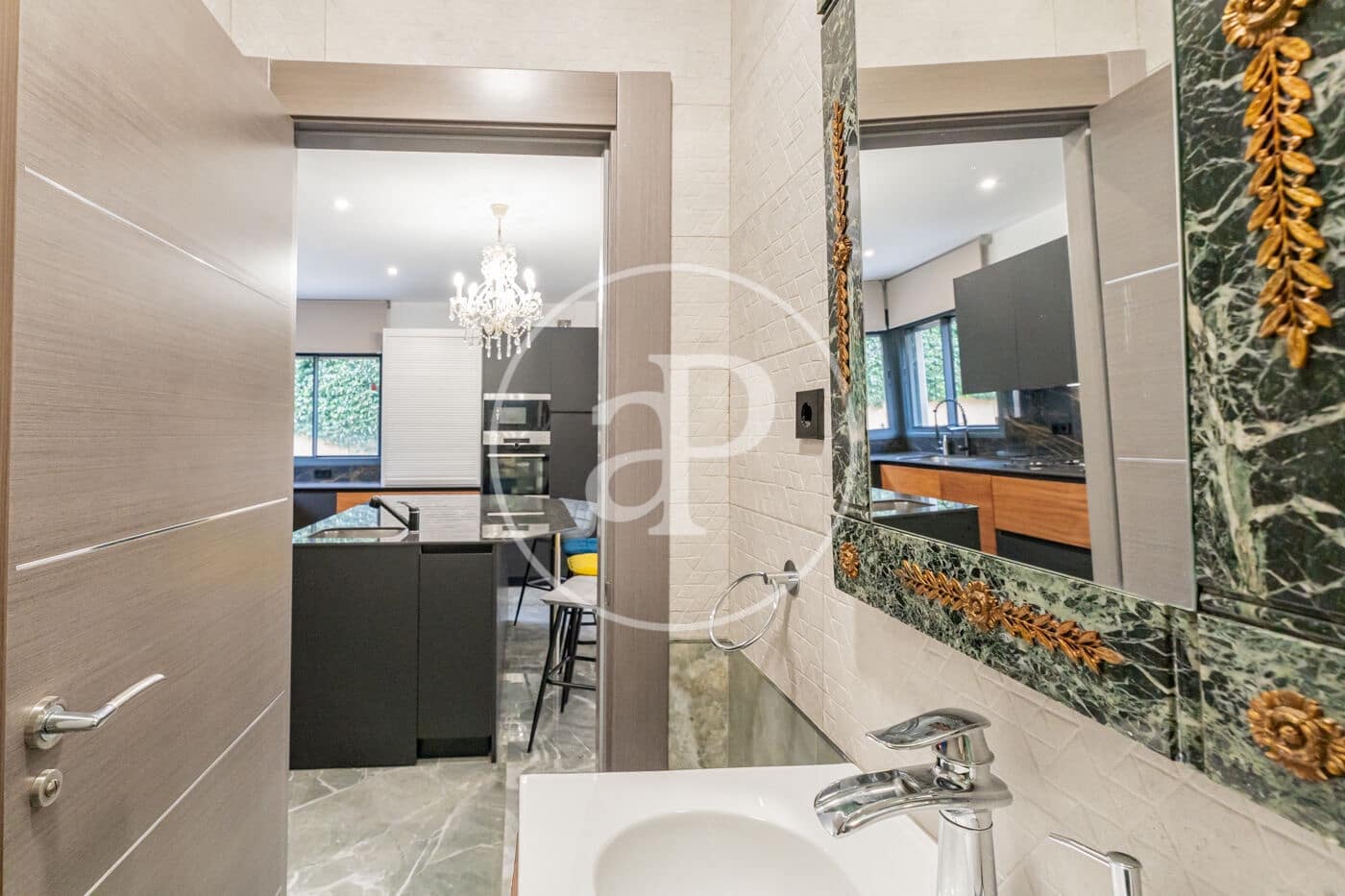 4 bedroom Villa for sale in Pozuelo de Alarcon with pool - € 1,525,000 (Ref: 9599552)